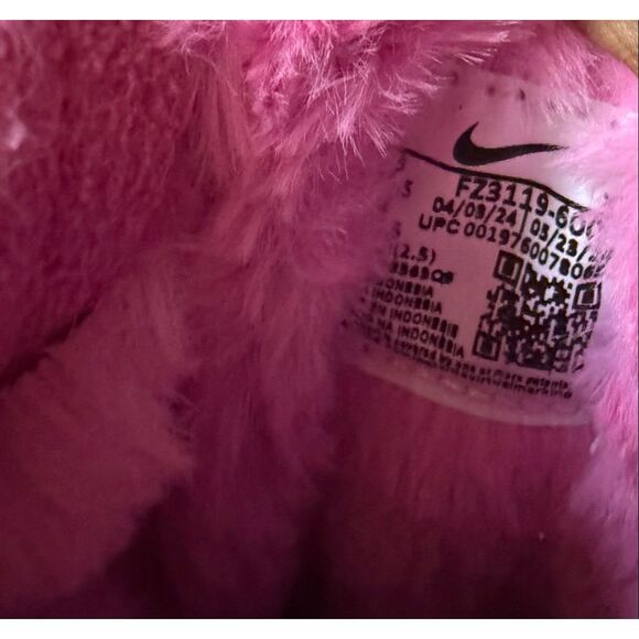 Nike Women's Calm SE Fuzzy Fur Cozy Slip On Slides Mules Playful Pink Size 5 - Picture 6 of 15